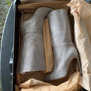 Alaia Paris suede grey boots